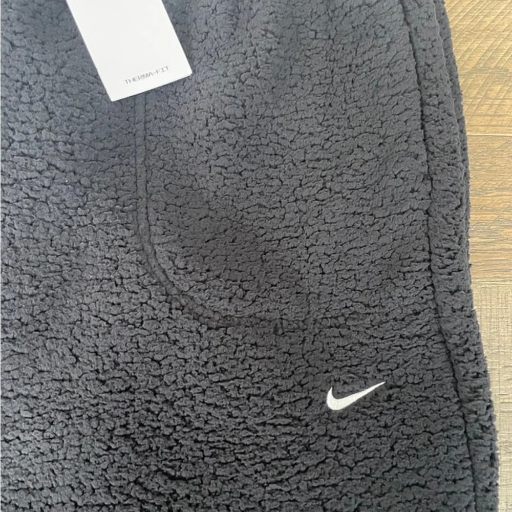 Women’s Plus Size Sherpa Full Length Jogger - Picture 2 of 4